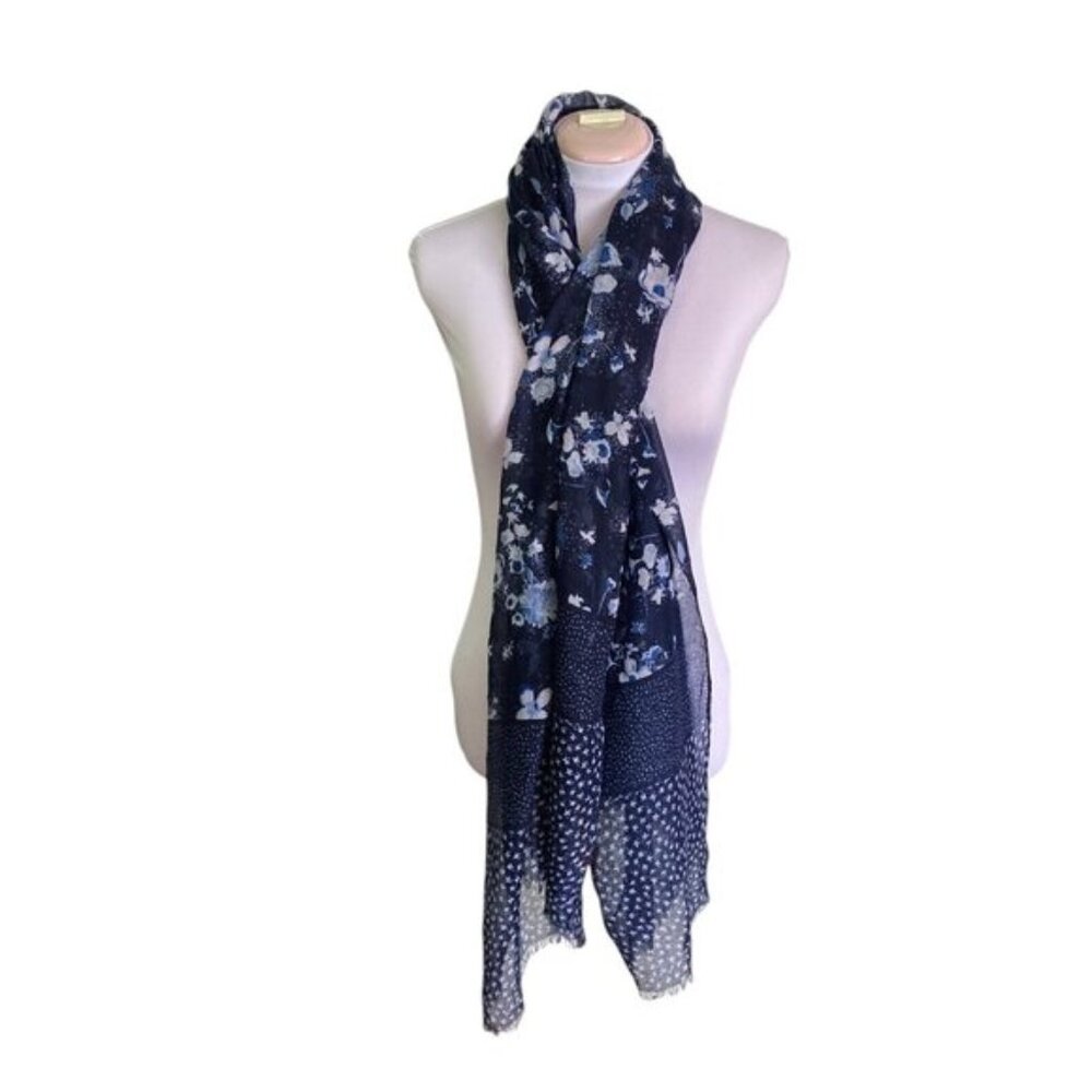 Old Navy Mia & Tess Long Floral Scarf,‎ Blue & White, Sheer, New w Small Defect
